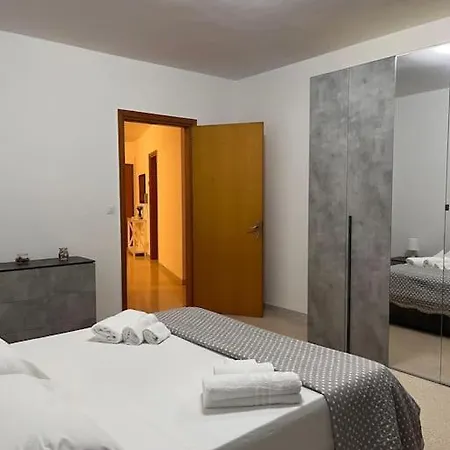 Locazione Turistica Casa Adua *